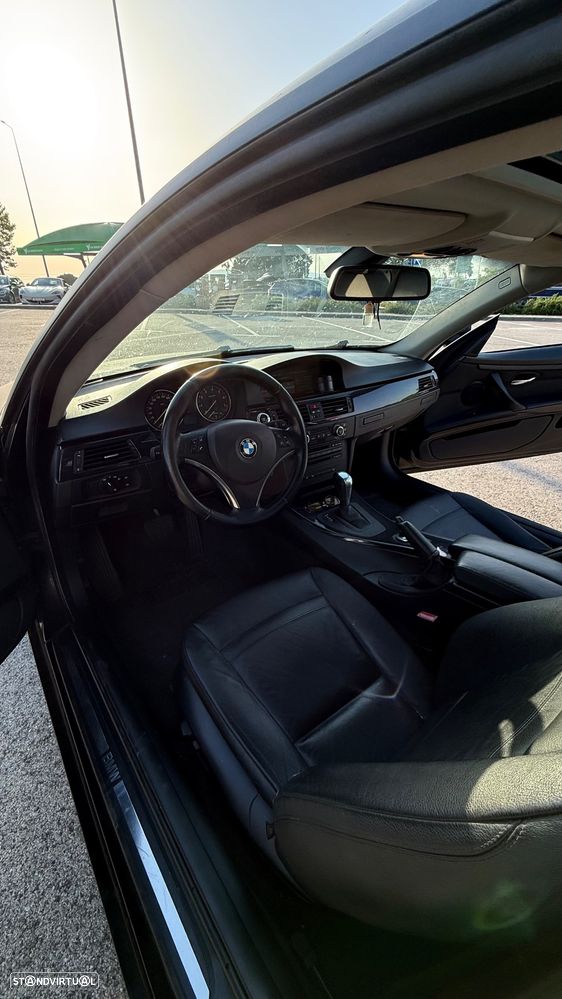BMW 320 i Coupe Auto - 8