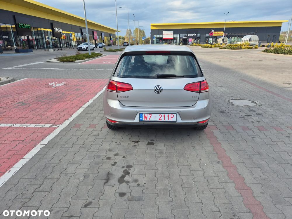 Volkswagen Golf - 5