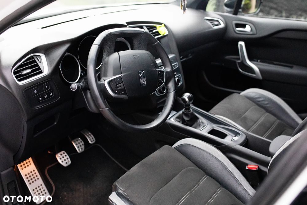 DS Automobiles DS 4 - 18