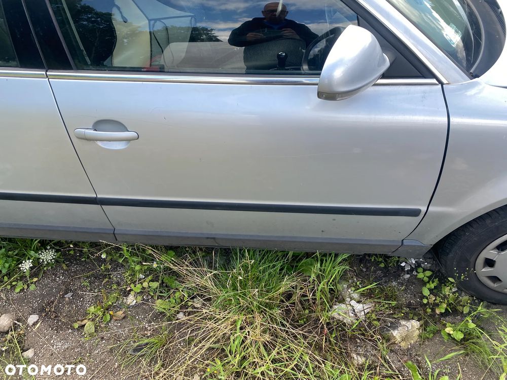 Sprzedam Drzwi Prawe Przednie VW Passat B5 Lift - 1