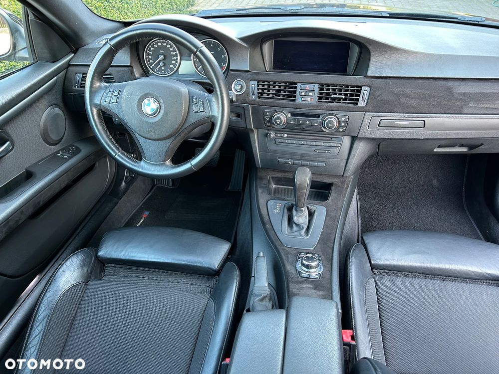 BMW Seria 3 320i M Sport Edition - 38