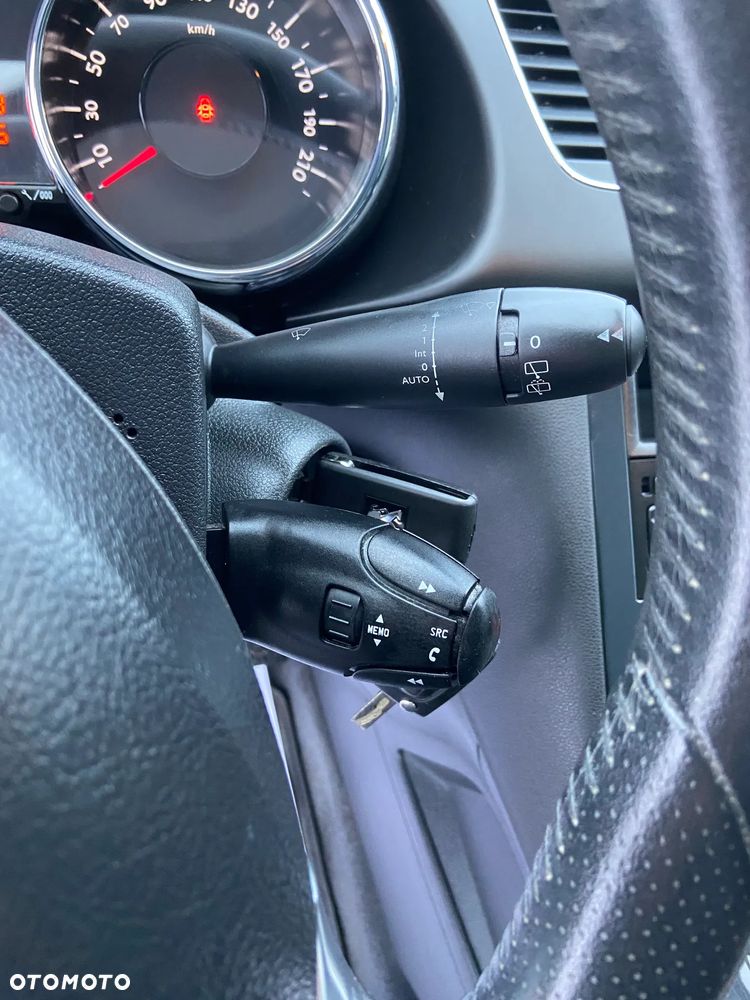 Peugeot 3008 1.6 HDi Style - 23