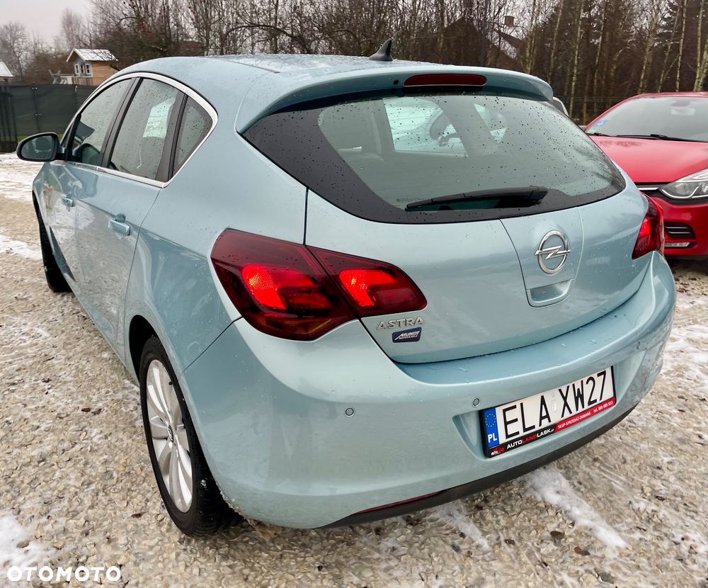 Opel Astra 1.6 NAVI - 12