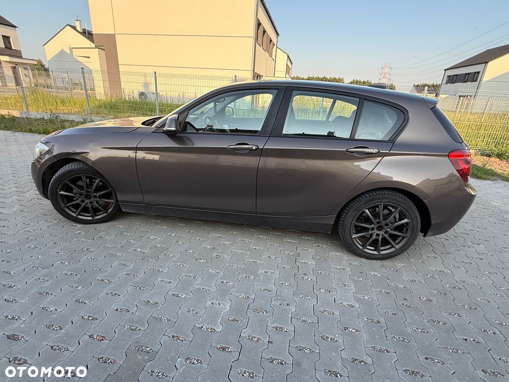 BMW Seria 1 120d xDrive - 4