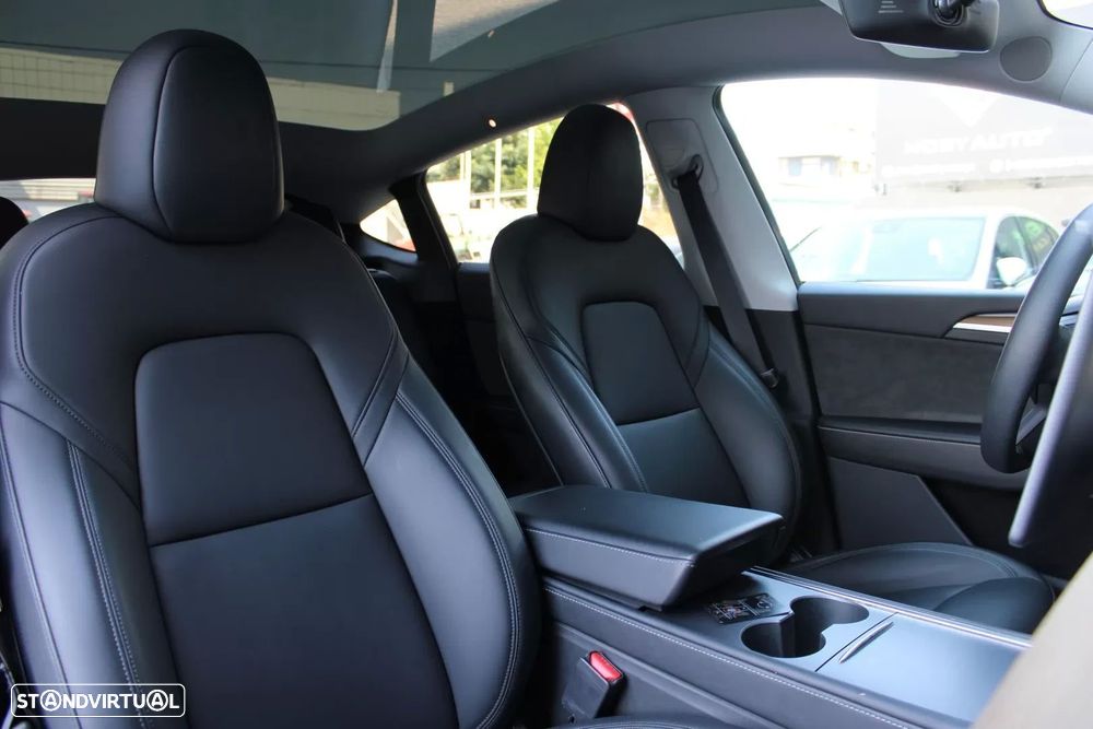 Tesla Model Y Standard - 38