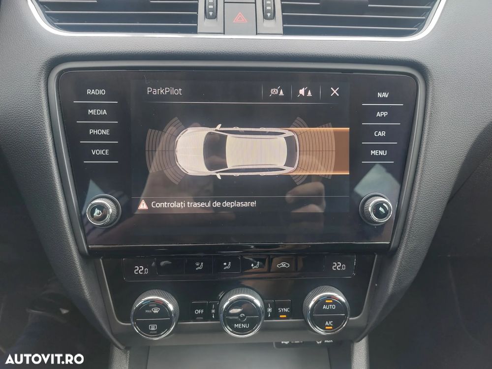 Skoda Octavia 1.6 TDI DSG Ambition - 9