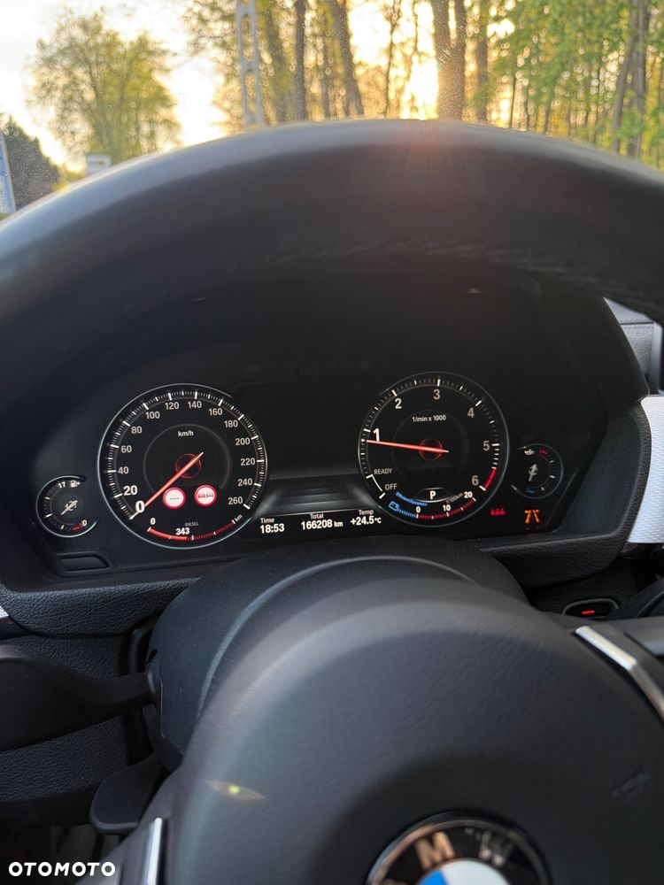 BMW Seria 3 320d xDrive - 16