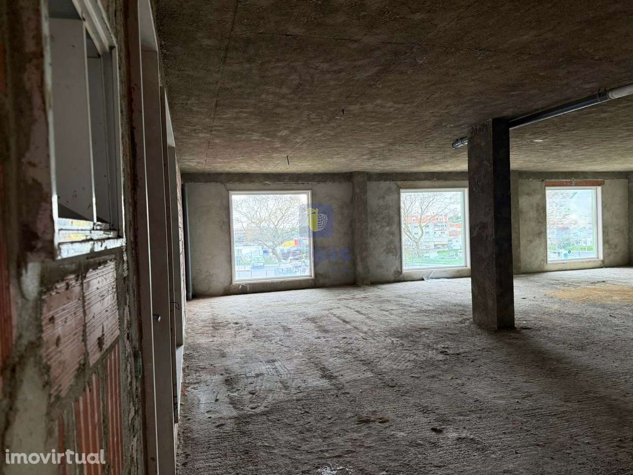 Loja  em Camarate para recuperação – Espaço Versátil para Todas as Ati - Grande imagem: 4/18