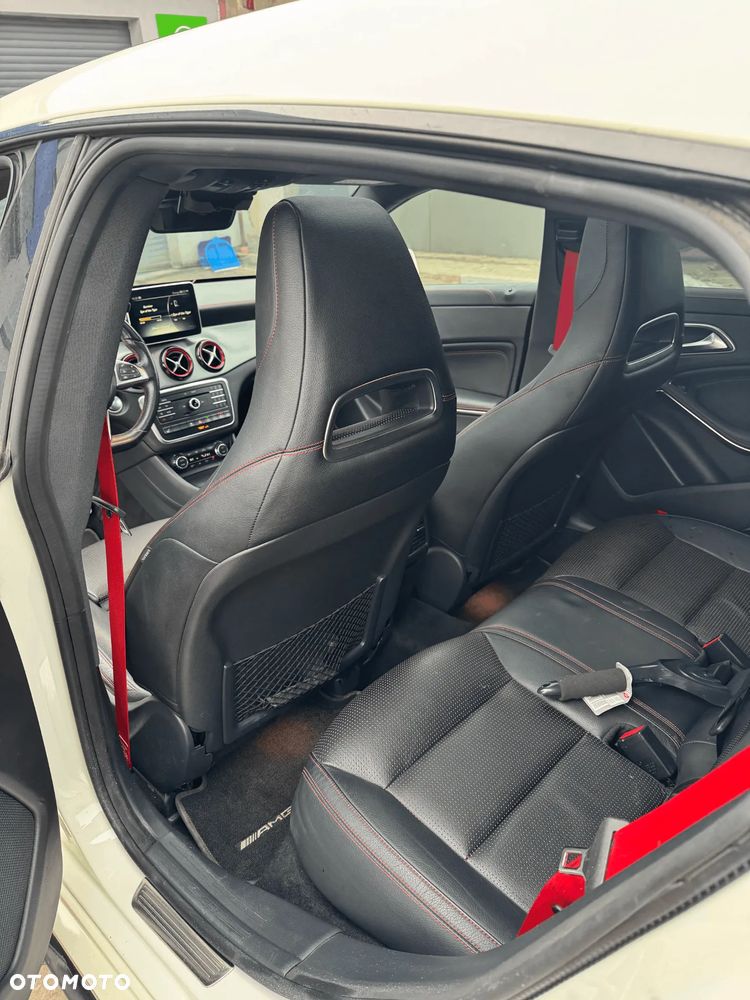 Mercedes-Benz CLA AMG 45 4Matic 7G-DCT - 10