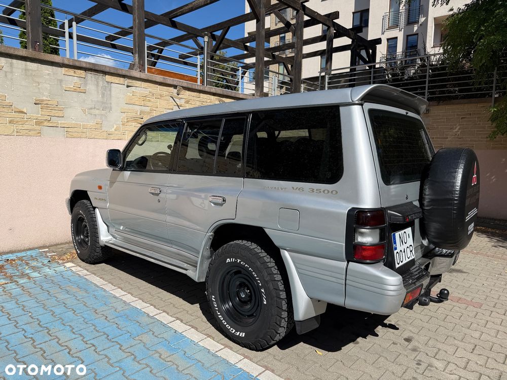 Mitsubishi Pajero 3.5 GLS - 14