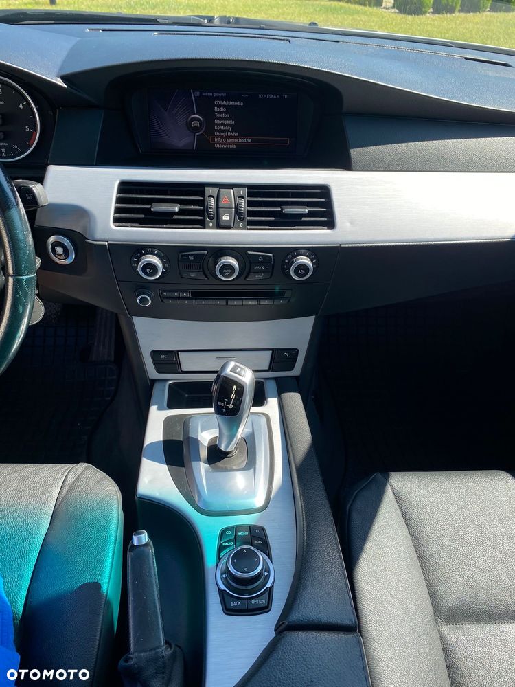 BMW Seria 5 530d xDrive - 15