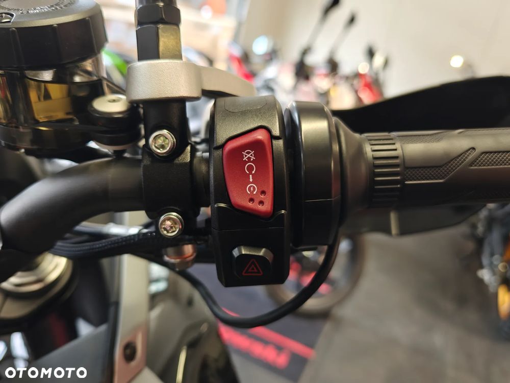 QJMOTOR SRT 600SX - 22