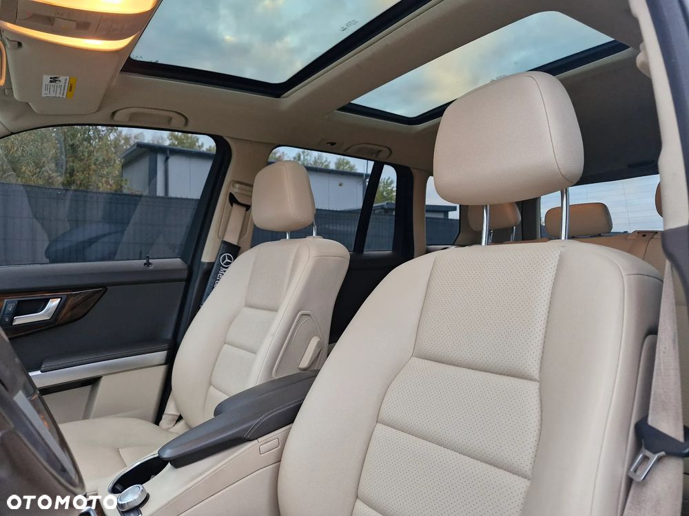 Mercedes-Benz GLK - 12