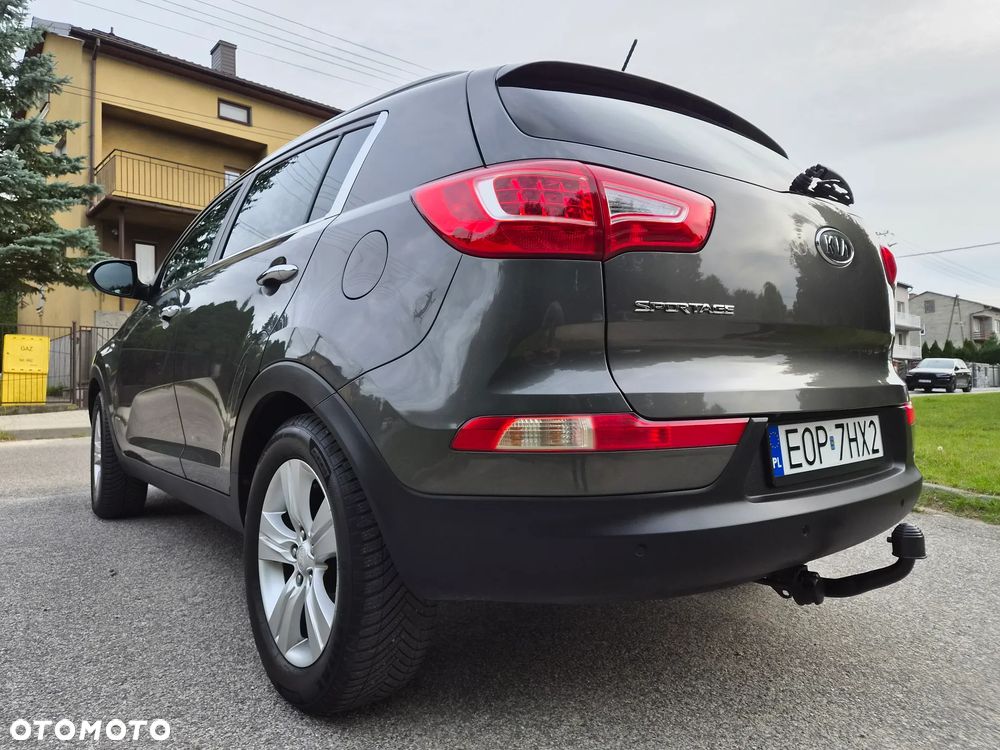 Kia Sportage 2.0 L - 13