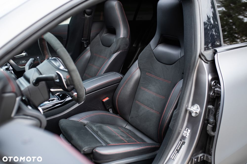 Mercedes-Benz CLA AMG 45 S 4-Matic 8G-DCT - 23