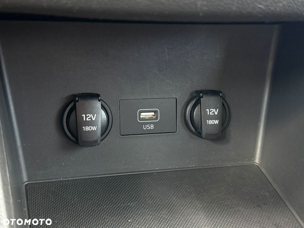 Hyundai i30 1.5 DPI Classic + - 25