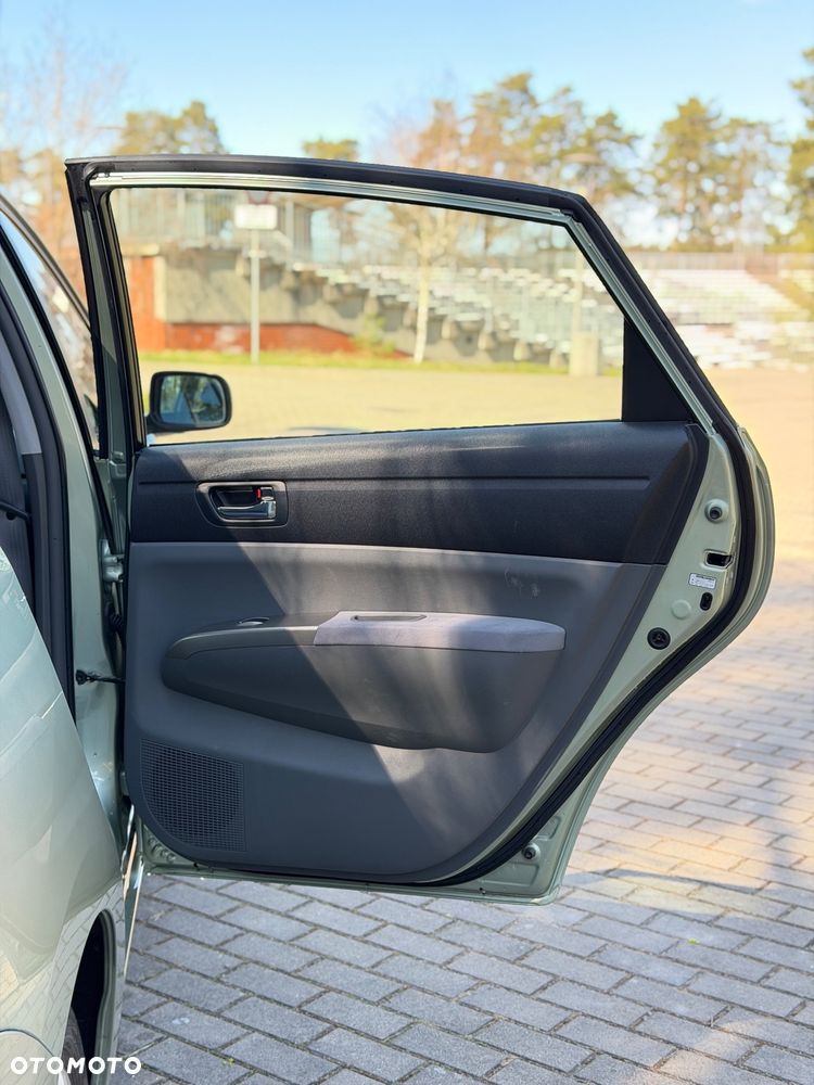 Toyota Prius 1.5 VVT-i Sol - 11