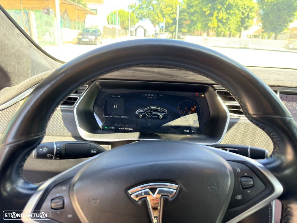 Tesla Model S - 5