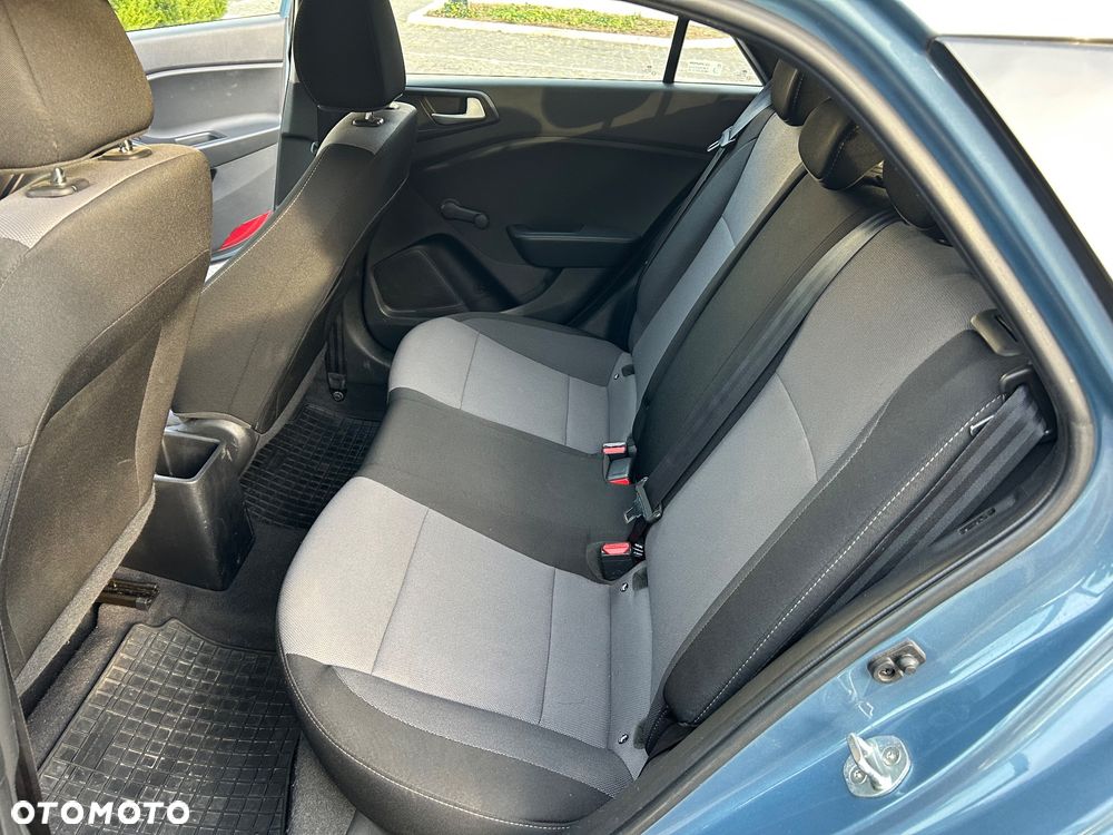 Hyundai i20 - 13