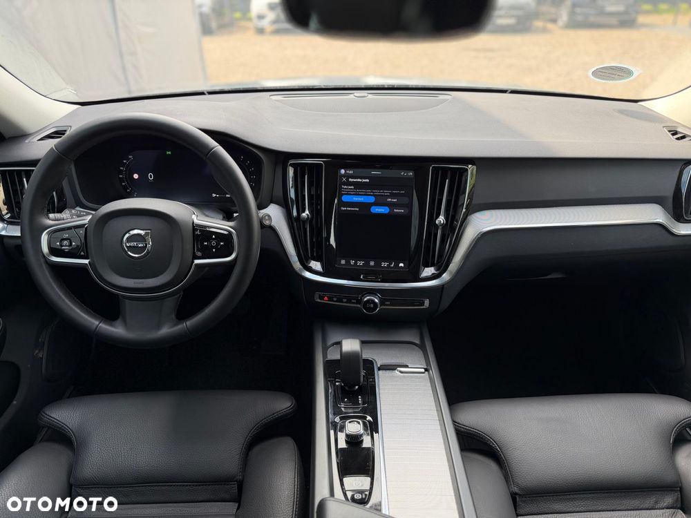 Volvo V60 Cross Country B4 D AWD Geartronic - 23