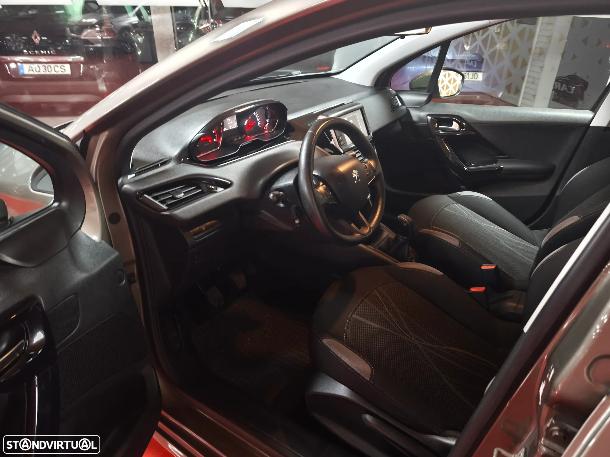 Peugeot 208 1.6 e-HDi Active - 9