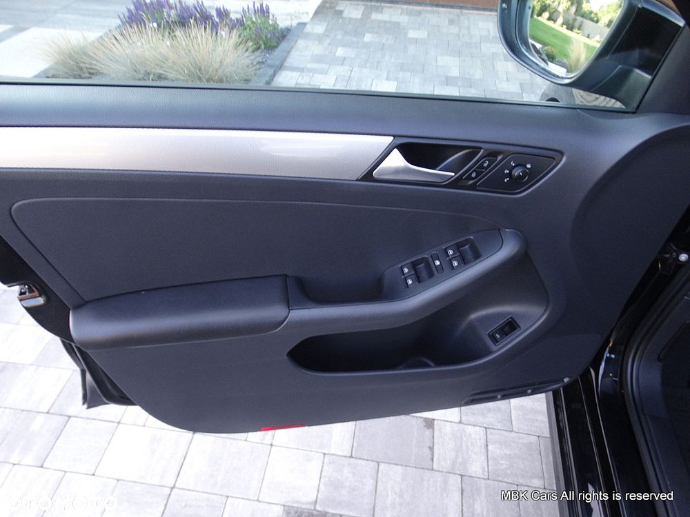 Volkswagen Jetta 2.0 TDI BlueMotion Technologie - 22