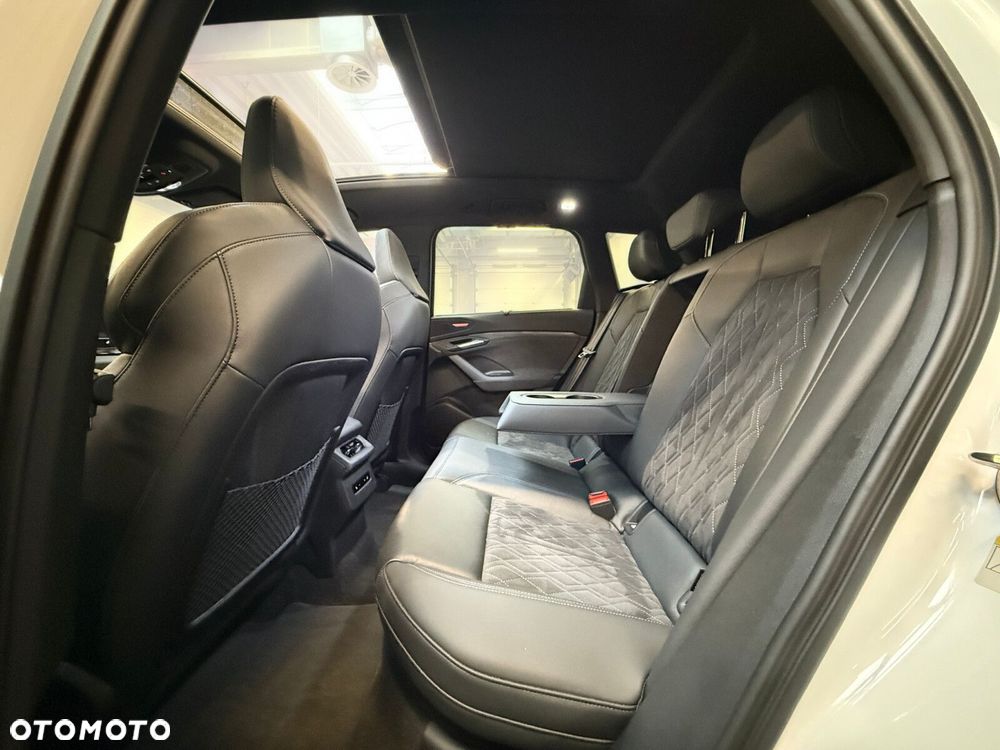 Audi Q6 e-tron - 26