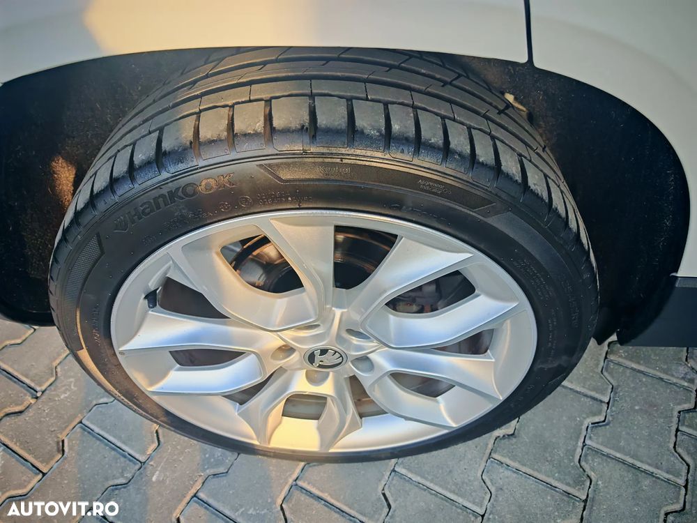 Skoda Karoq 2.0 TDI SCR 4x4 DSG Sportline - 17