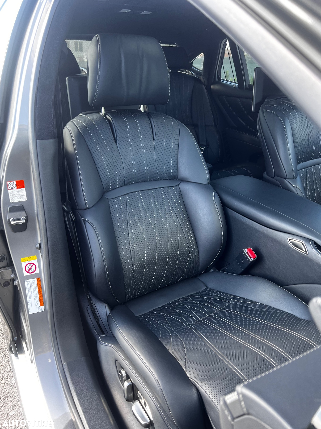 Lexus Seria LS - 18