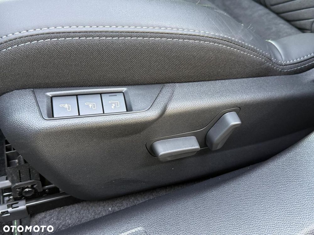 Peugeot 2008 PureTech 130 GT S&S EAT8 - 35