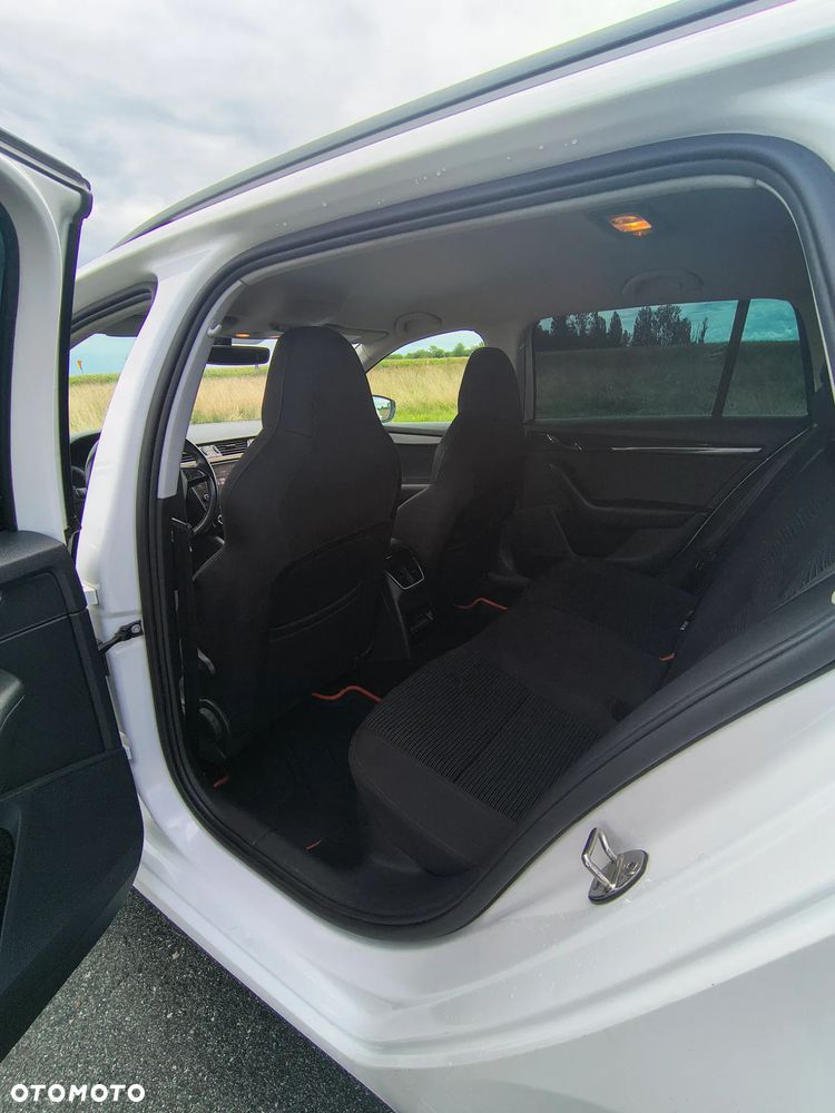 Skoda Octavia 2.0 TDI Style DSG - 12
