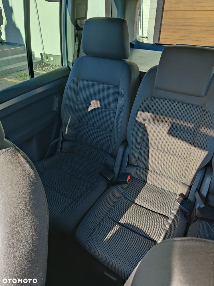 Volkswagen Touran 2.0 TDI DSG Highline - 13
