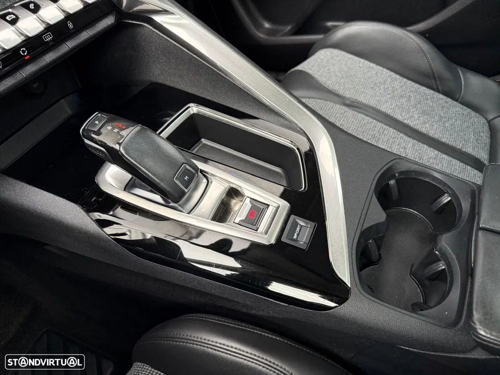 Peugeot 5008 1.5 BlueHDi Allure EAT8 - 27