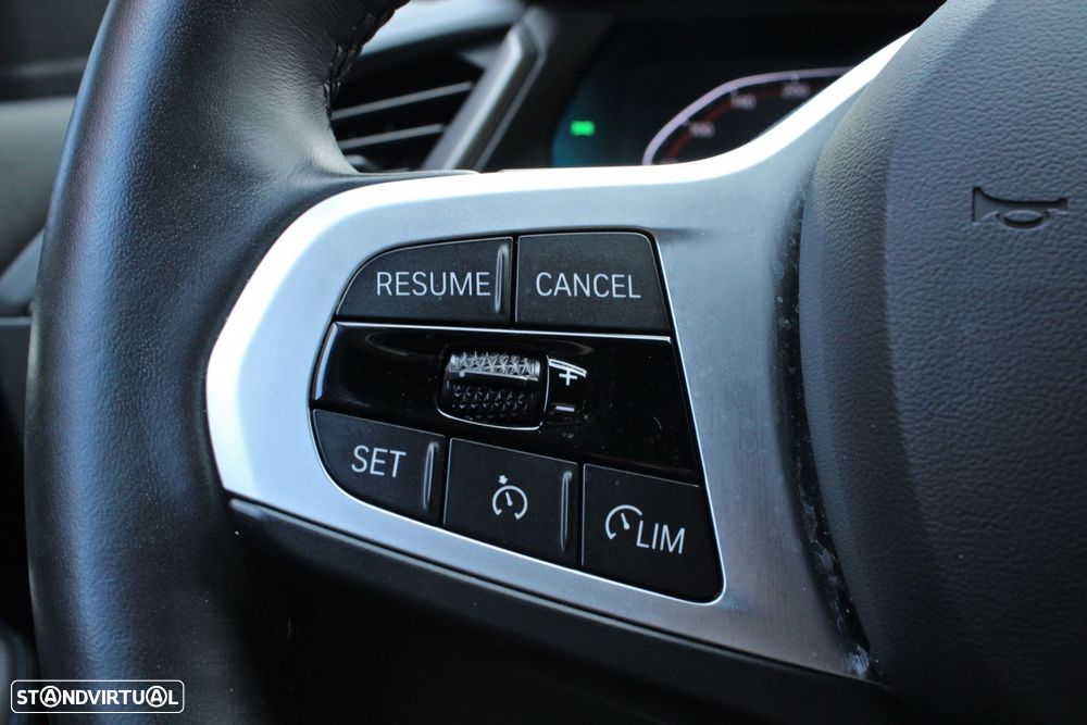 BMW 116 d Pack Desportivo M Auto - 8