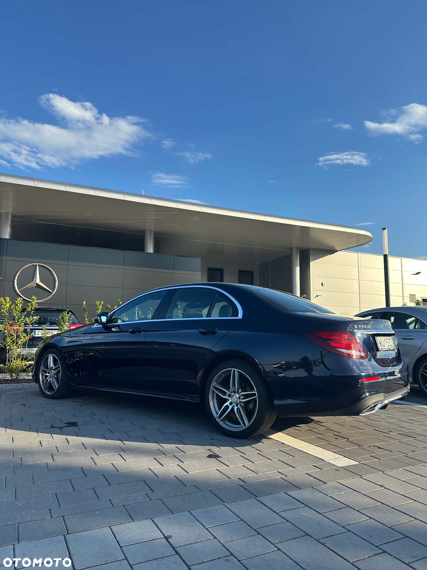 Mercedes-Benz Klasa E 220 d 9G-TRONIC - 8
