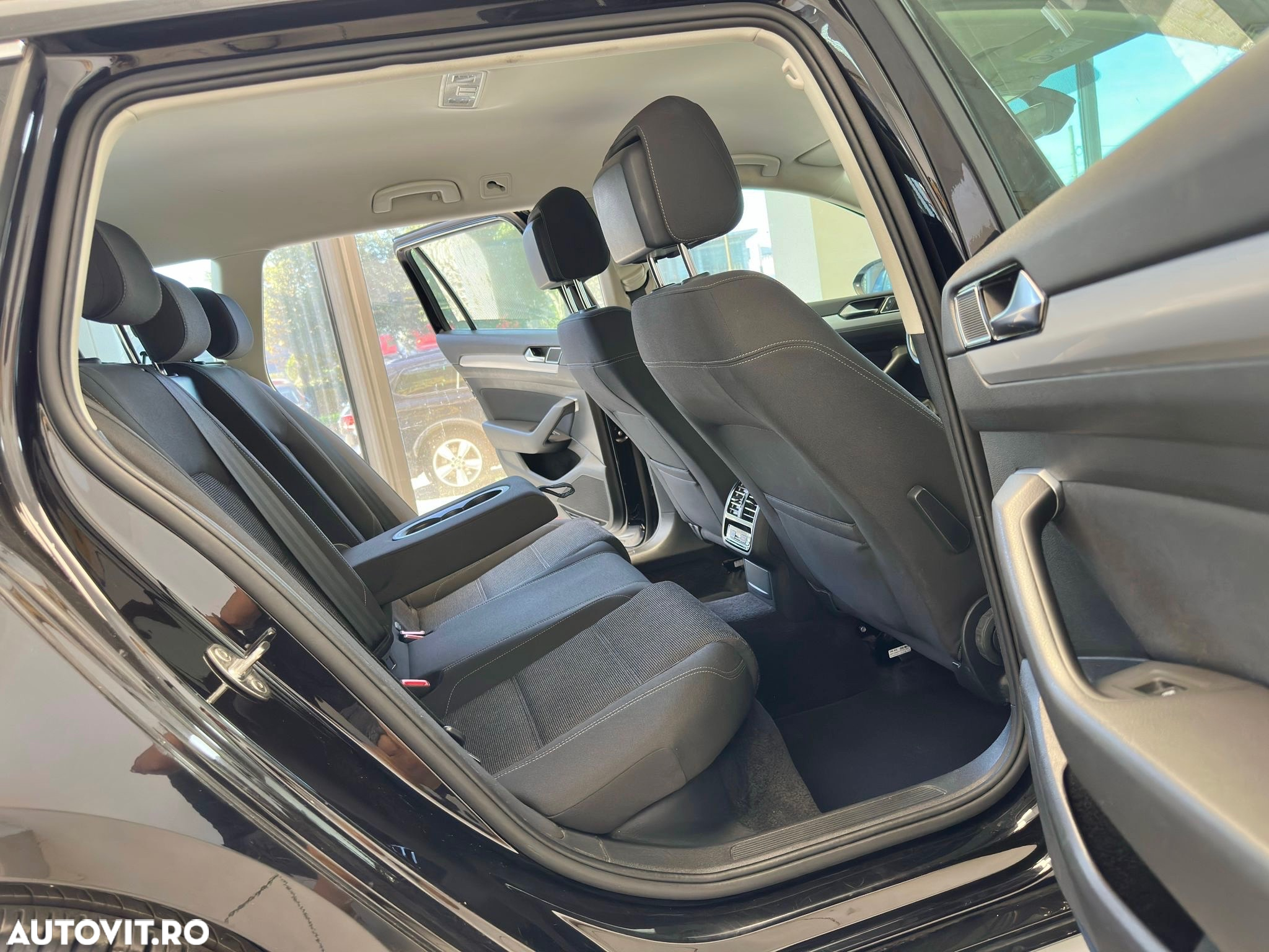 Volkswagen Passat Variant 2.0 TDI DSG Comfortline - 11