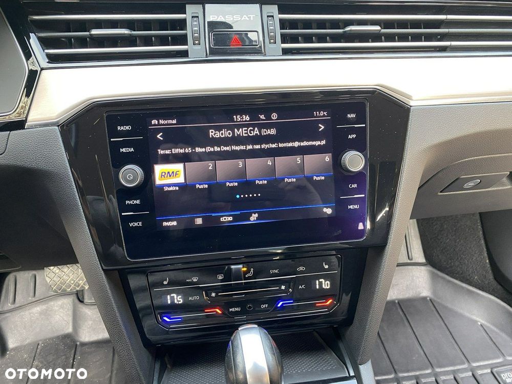 Volkswagen Passat 1.5 TSI EVO Elegance DSG - 24