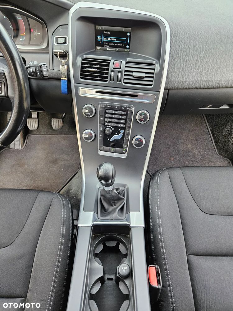 Volvo XC 60 D4 AWD Kinetic - 21