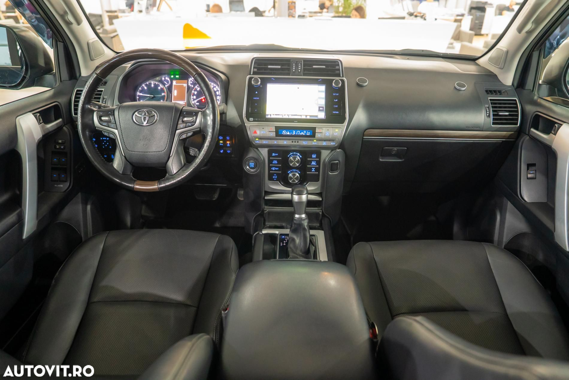 Toyota Land Cruiser 2.8 D-4D Automatik Executive - 6
