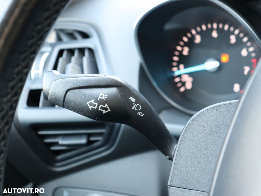 Ford Kuga - 17