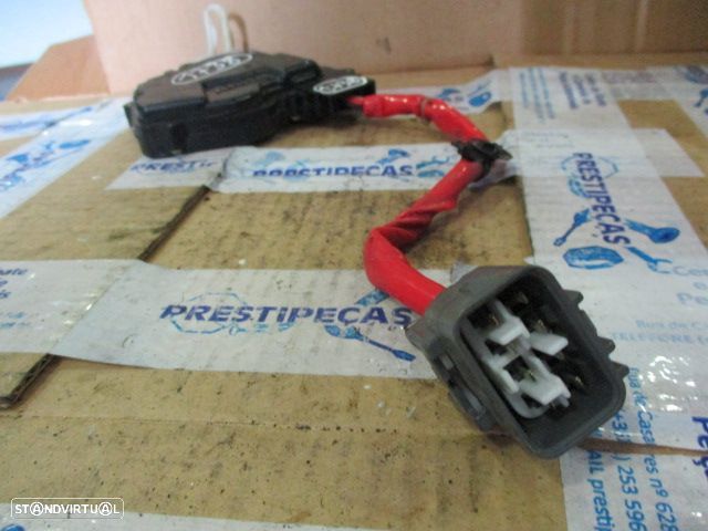 Fecho PBTM15GF5 LEXUS IS200 2003 FD ELETRICO - 3