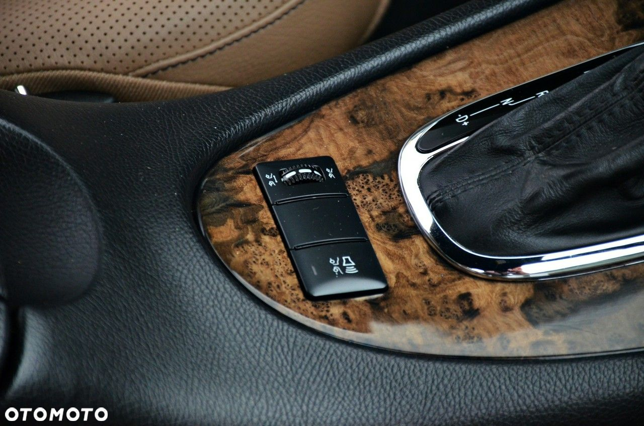 Mercedes-Benz CLK - 25
