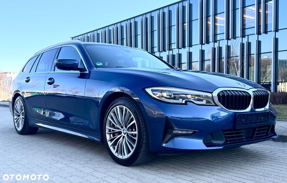 BMW Seria 3 330d xDrive MHEV Luxury Line - 40