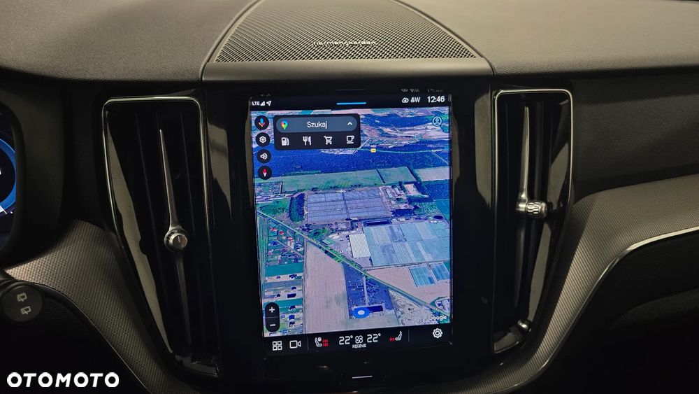 Volvo XC 60 B4 D Plus Dark - 25