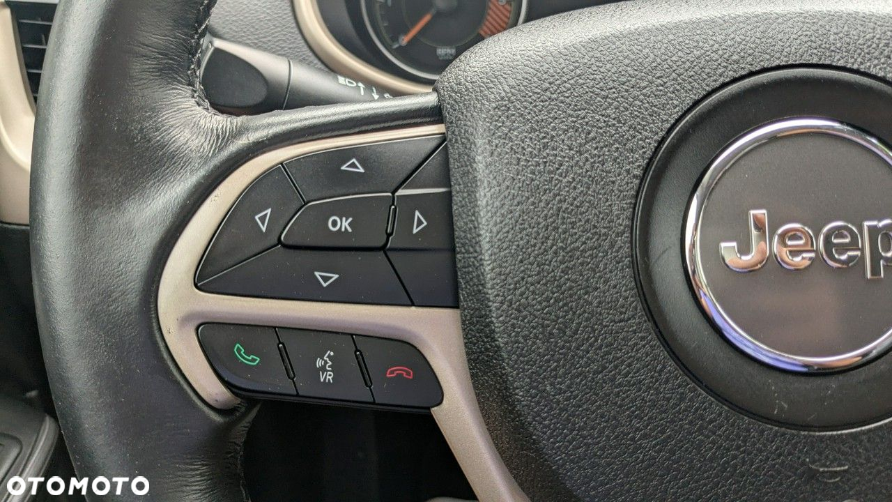 Jeep Cherokee - 27