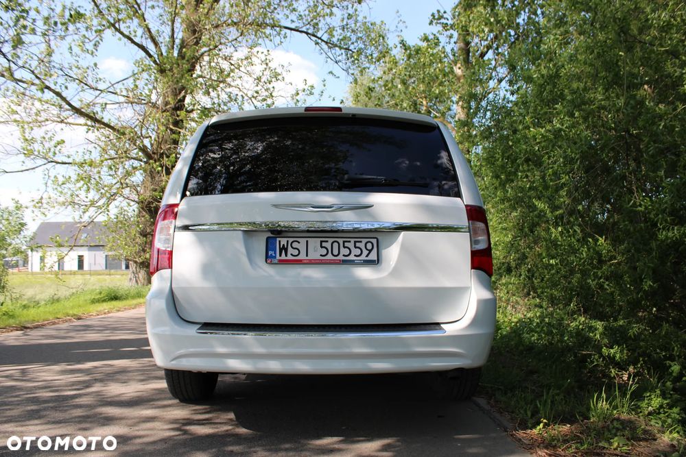 Chrysler Town & Country 3.6 Touring - 12