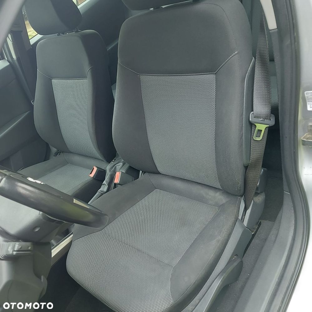 Opel Astra ver-1-6-caravan - 5