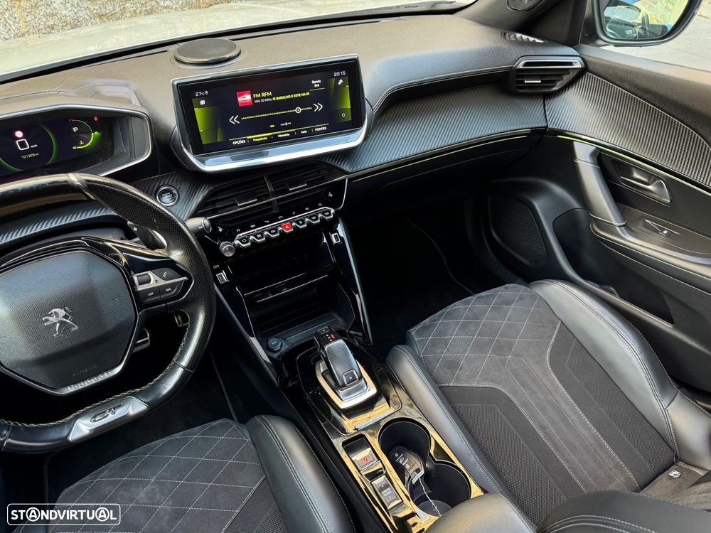 Peugeot 2008 PureTech 155 EAT8 GT - 41