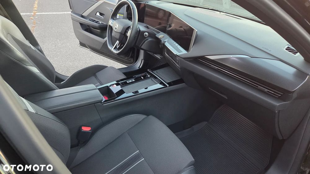 Opel Astra 1.2 T GS Line S&S - 11