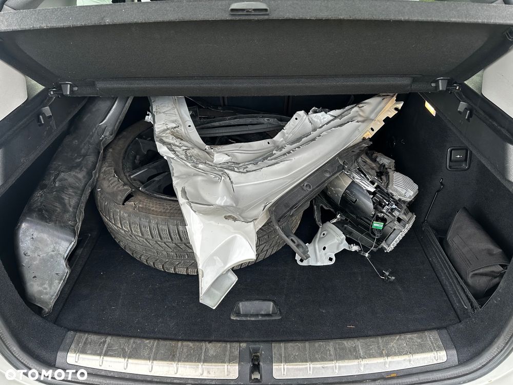 BMW X1 xDrive25i xLine sport - 16
